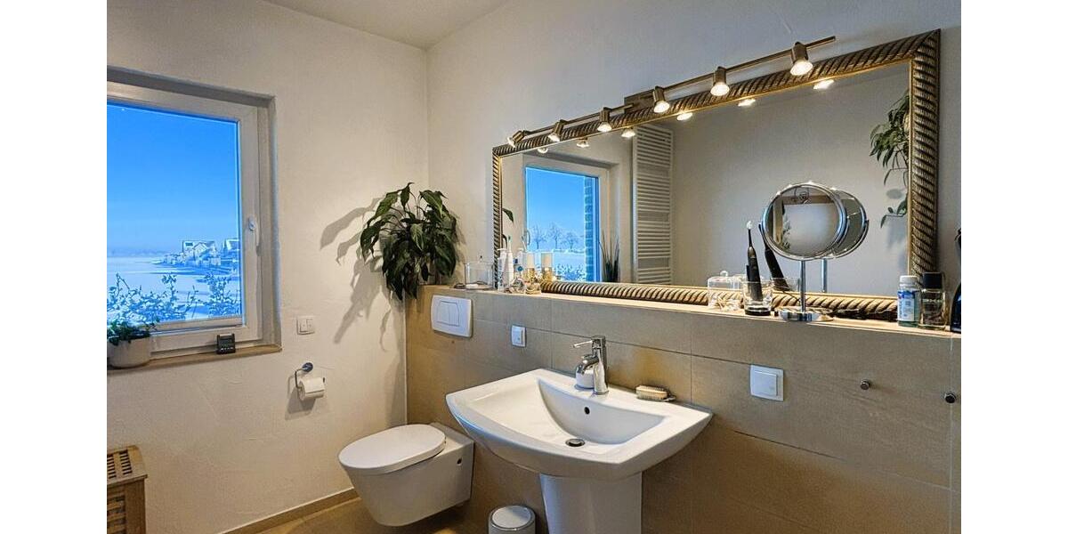 Hochwertiges saniertes Einfamilienhaus mit Einliegerwohnung 8 zimmer