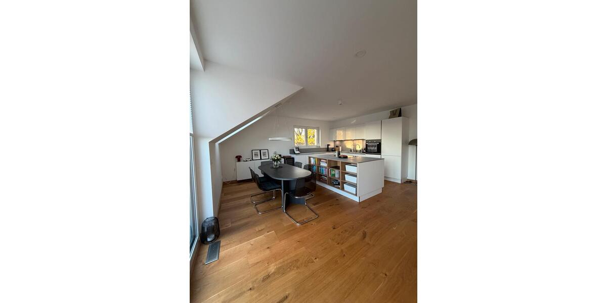 Etagenwohnung Isernhagen - 2.5 Zimmer, 84 m&sup2;, 1.598&euro; | Angebot:26375696