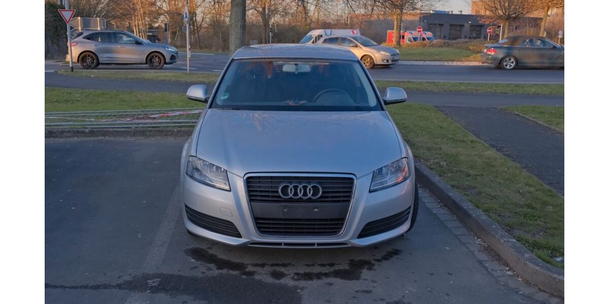 Audi A3 95.000 km 9.400 &euro; Königswinter 53639
