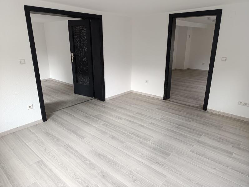 ObjNr:19728 - Renoviertes 2-Familienhaus in Zeiskam 8 zimmer