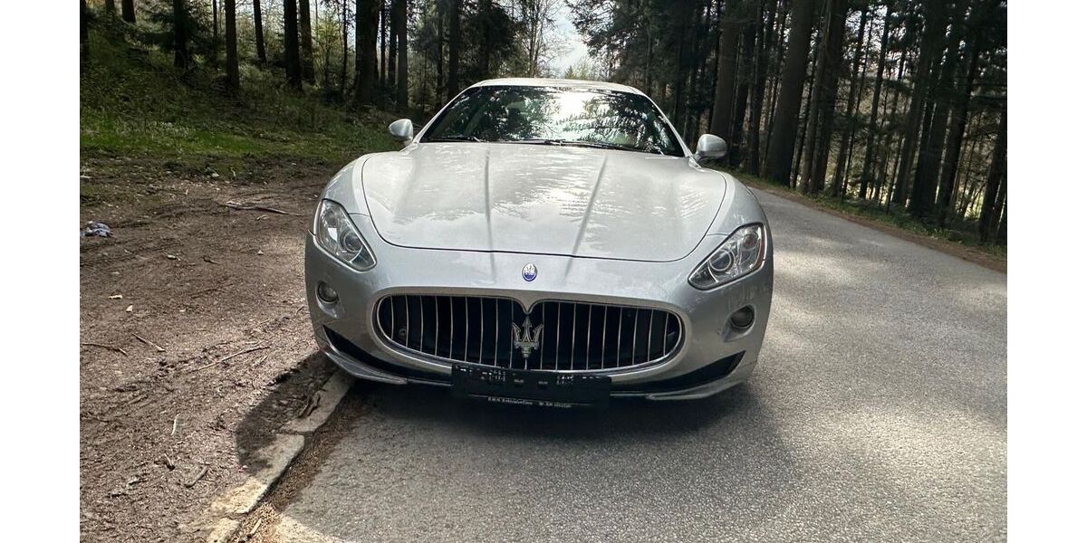 Maserati Granturismo 62.594 km 27.950 &euro; Salzweg 94121
