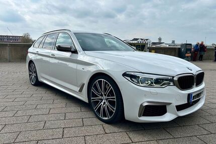 BMW M550
