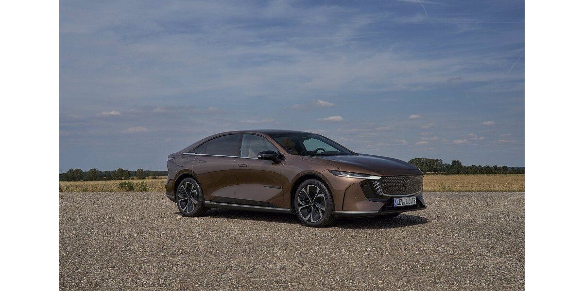 Mazda 6e 1.250 km 38.950 &euro; Damme 49401