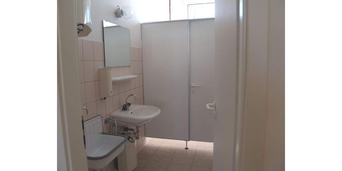 Gewerbeobjekt Limbach-Oberfrohna Kändler - 2 Zimmer, 197 m&sup2;, 690&euro; | Angebot:25771866