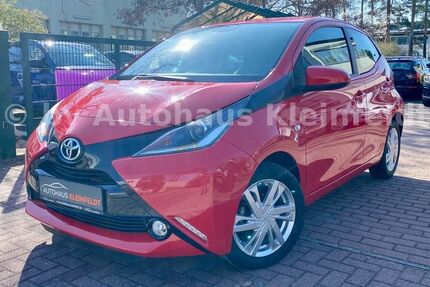 Toyota Aygo (X) 25.100 km 10.490 &euro; Borkheide 14822
