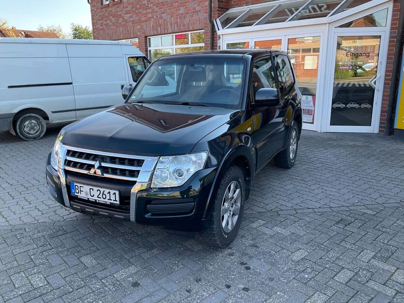 Mitsubishi Pajero 108.999 km 23.890 € Laer 48366