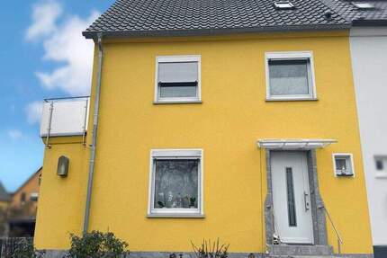 Wohnen in ruhiger Innenstadtnähe - modernisiertes Reihenendhaus mit Garten und Erholungsfaktor 5 zimmer