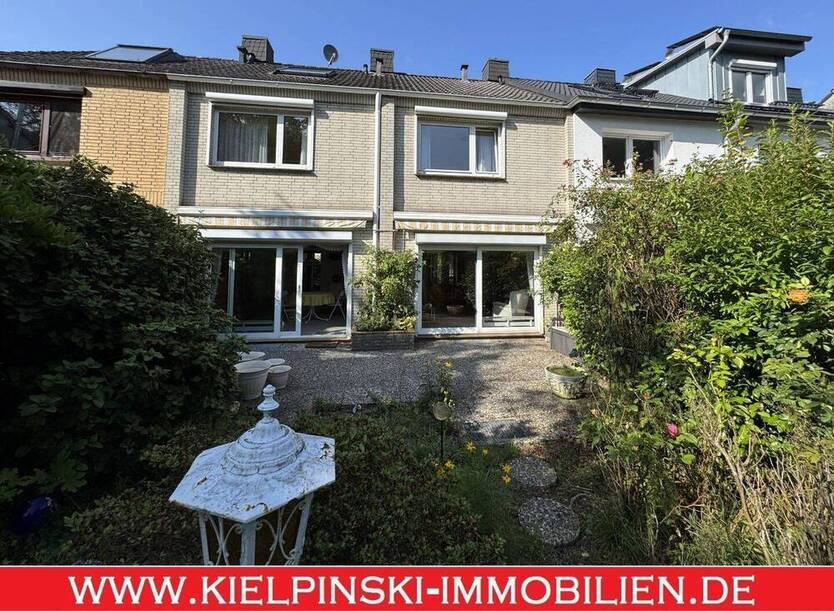 Viele Optionen! Zwei miteinander verbundenen Reihenhäuser in idyllischer Lage!