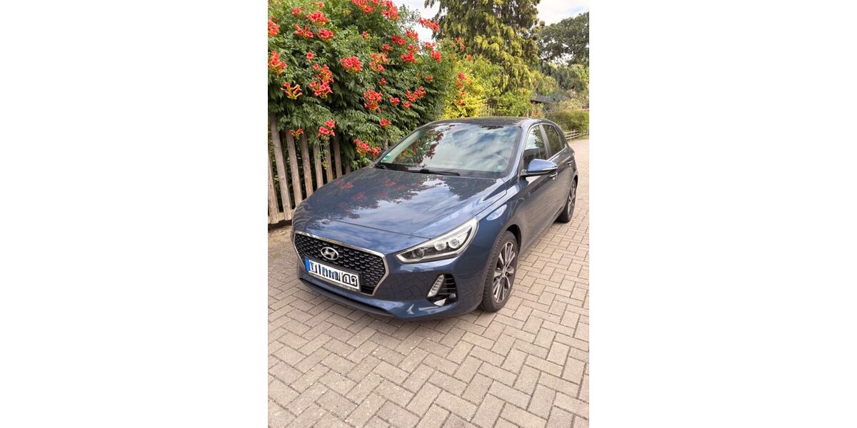 Hyundai i30 94.000 km 14.500 &euro; Schwarme 27327