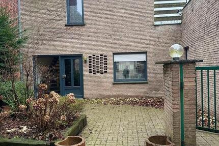 EFH mit Garten, Kamin und KfZ- Stellplatz zu vermieten