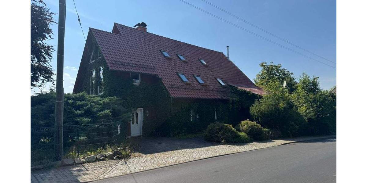 Einfamilienhaus Ostrau - 7 Zimmer, 248 m&sup2;, 380.000&euro; | Angebot:25768268
