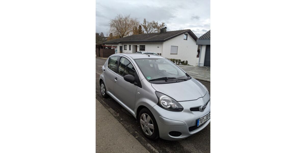 Toyota Aygo (X) 36.618 km 3.798 &euro; Spaichingen 78549
