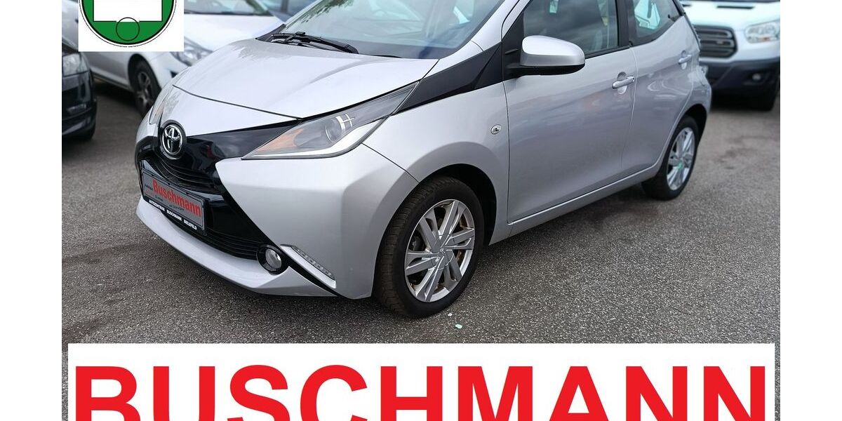 Toyota Aygo (X) 62.300 km 7.499 &euro; Bielefeld 33609