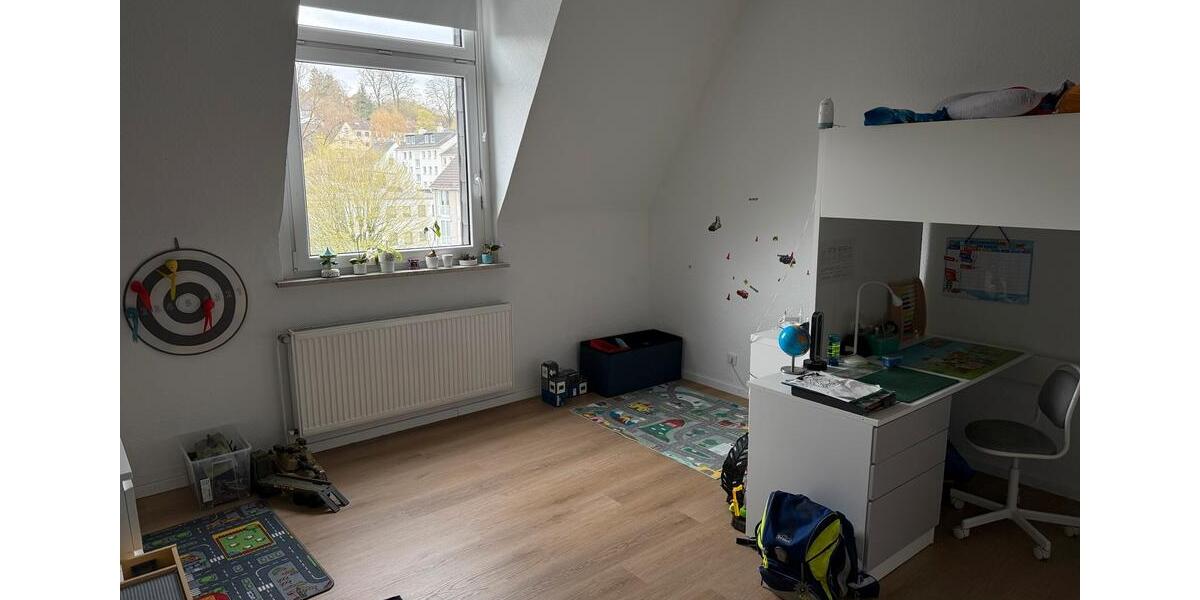 Etagenwohnung Wuppertal Gemarkung Langerfeld - 4 Zimmer, 110 m&sup2;, 1.100&euro; | Angebot:26041006