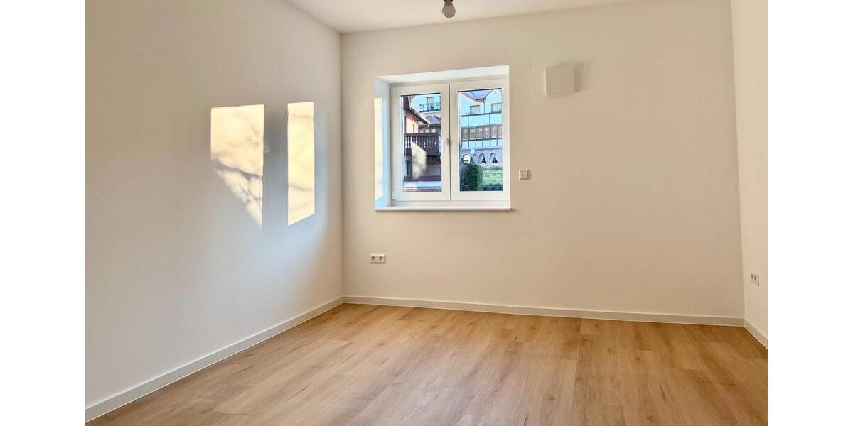 Erdgeschoßwohnung Baden-Baden Lichtental - 3 Zimmer, 80 m&sup2;, 1.190&euro; | Angebot:26440316