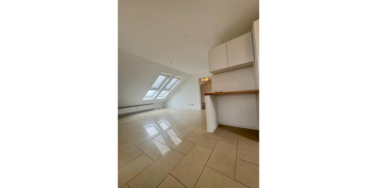 Dachgeschoßwohnung Langenau - 4 Zimmer, 84 m&sup2;, 1.210&euro; | Angebot:26267521