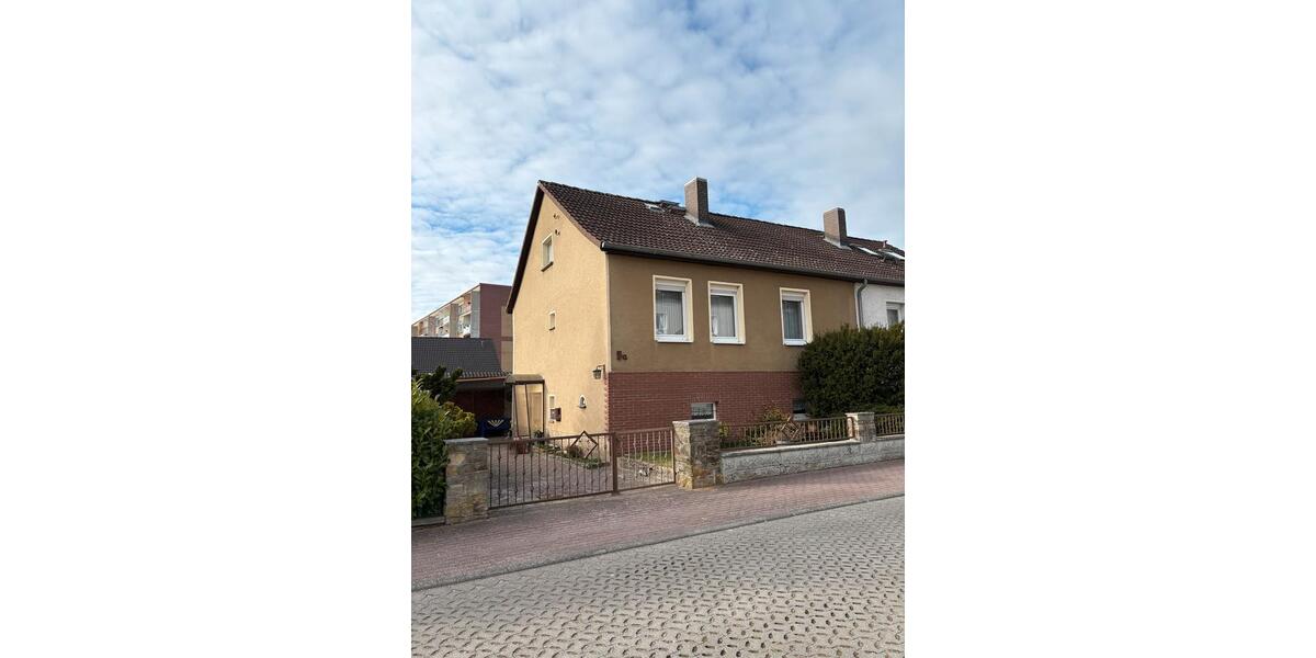 Doppelhaushälfte Oebisfelde-Weferlingen Weferlingen - 5 Zimmer, 95 m&sup2;, 150.000&euro; | Angebot:26255896