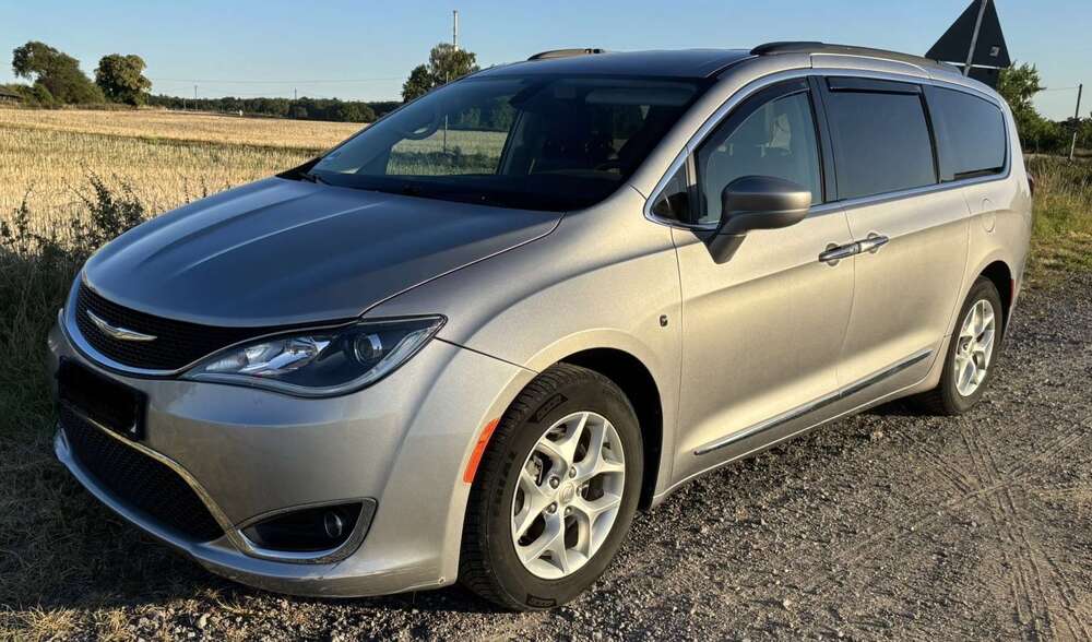 Chrysler Pacifica 137.000 km 19.000 &euro; Alfter 53347