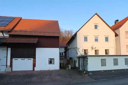 Haus zum Kaufen in Sontra 90.000 € 170 m² 8 zimmer
