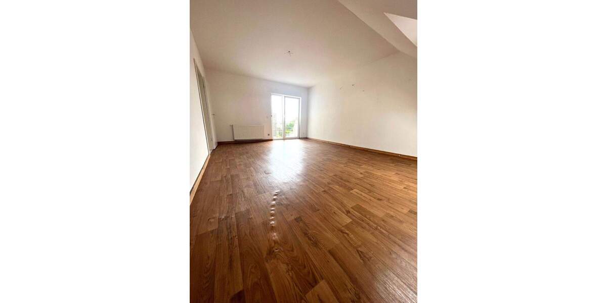 Modernes Wohnen auf zwei Ebenen: 2 Zimmer + 2 ausgebaute Räume (Gesamtfläche ca.116m²) 2 zimmer