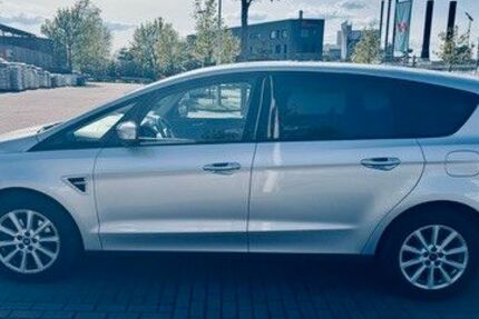 Ford S-Max 76.000 km 18.900 &euro; Berlin 10119