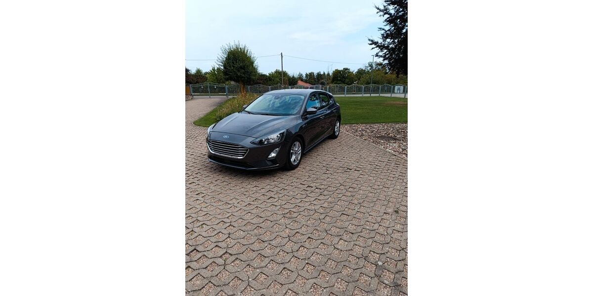 Ford Focus 61.000 km 14.290 &euro; Mühlhausen 99974