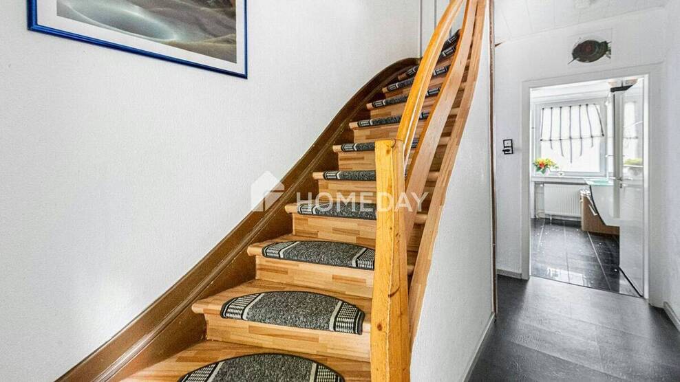 Modernisierte Doppelhaushälfte in Hanglage mit großer Terrasse und Garten 5 zimmer