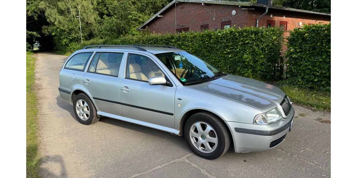 Skoda Octavia 220.800 km 2.590 &euro; Buchholz 21244