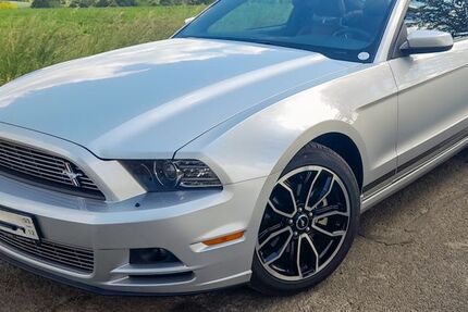 Ford Mustang 28.900 km 22.500 &euro; Waldheim 04736