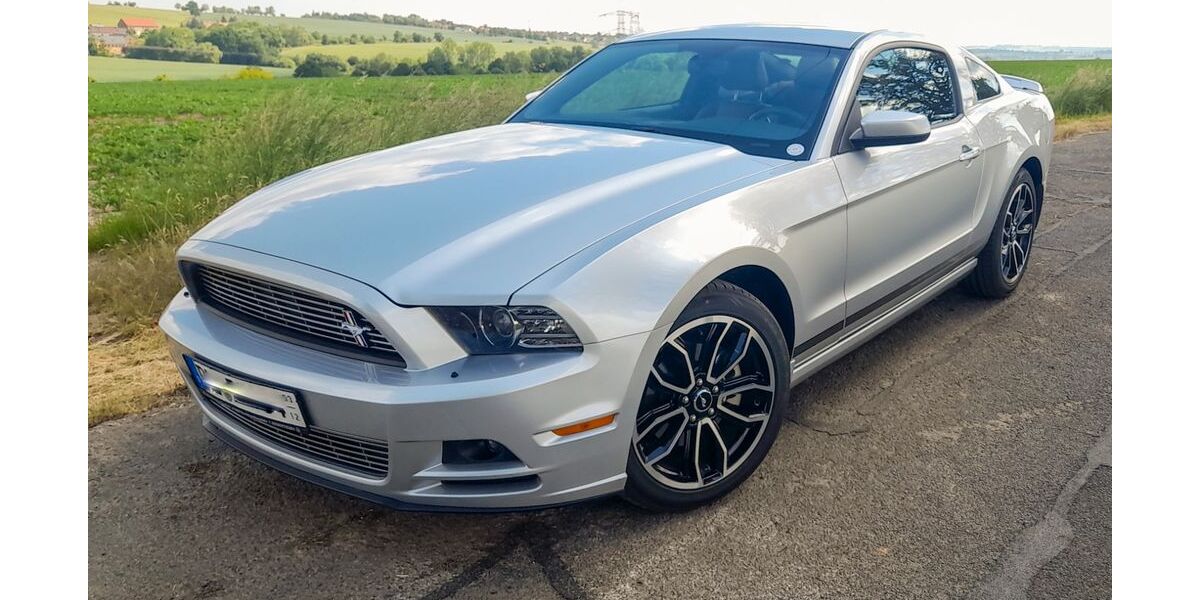 Ford Mustang 28.900 km 22.500 &euro; Waldheim 04736