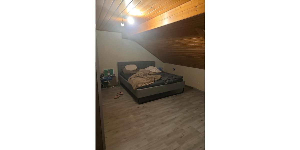 Dachgeschoßwohnung Tann (Rhön) - 3 Zimmer, 85 m&sup2;, 550&euro; | Angebot:25926165