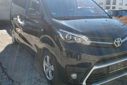 Toyota Proace (Verso) 100.500 km 26.500 &euro; Valley/Grub 83626