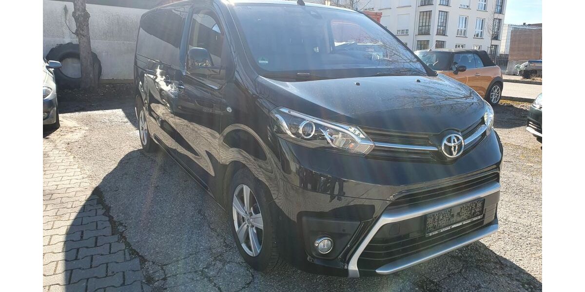 Toyota Proace (Verso) 100.500 km 26.500 &euro; Valley/Grub 83626