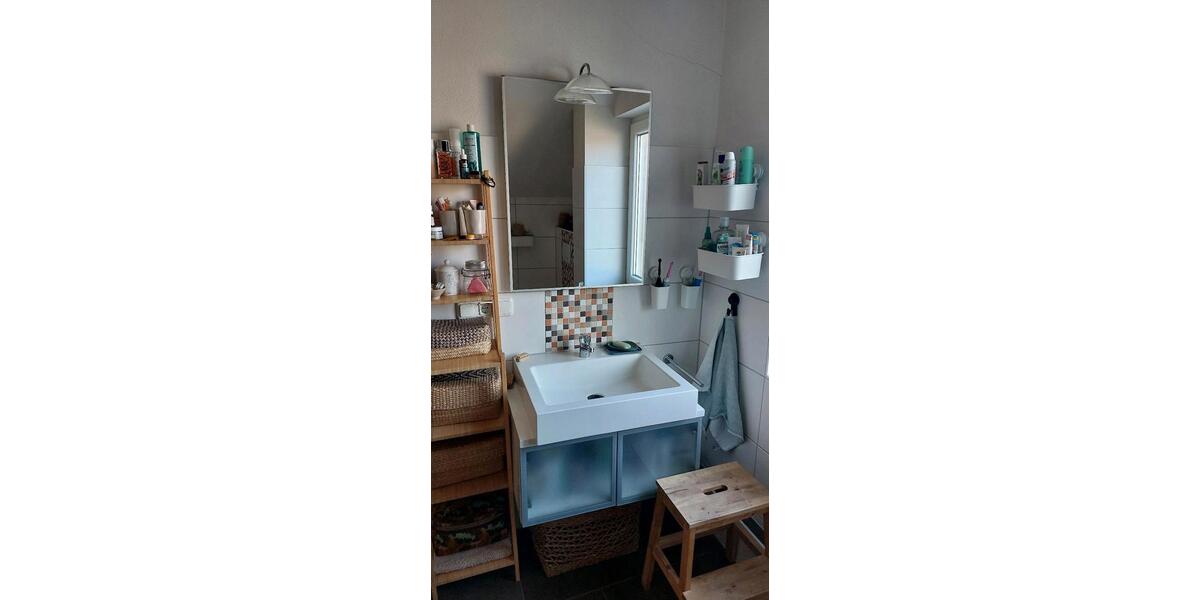 3-Zimmer Dachgeschosswohnung,WG-geeignet 3 zimmer