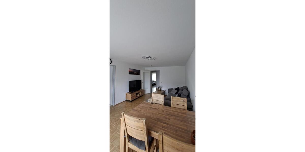 Etagenwohnung Gilching - 3.5 Zimmer, 79 m&sup2;, 1.700&euro; | Angebot:26681357