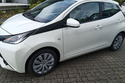 Toyota Aygo (X) 31.446 km 7.350 &euro; Würzburg-Estenfeld 97230