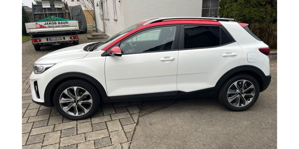 Kia Stonic 73.300 km 12.000 &euro; Schnürpflingen 89194