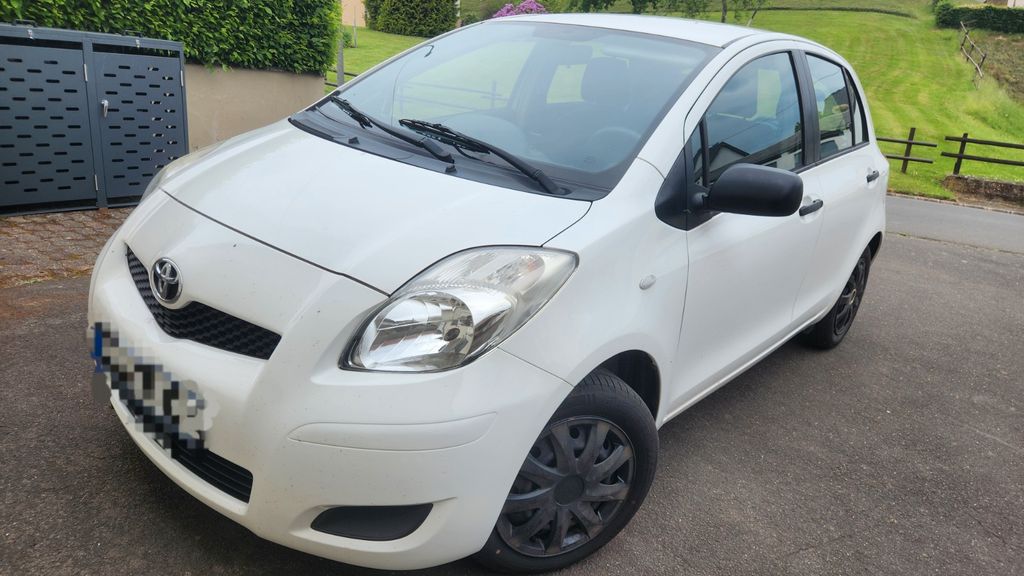 Toyota Yaris 116.000 km 3.500 &euro; Gondenbrett 54595