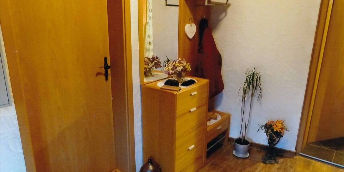 Etagenwohnung Grabfeld Jüchsen - 1 Zimmer, 237 m&sup2;, 48.000&euro; | Angebot:25668273