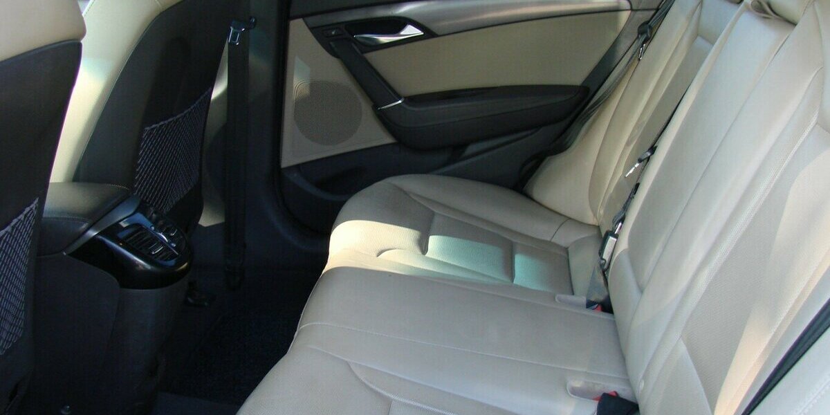 Hyundai i40 cw 1.7 CRDi Blue Premium DCT Infinity Leder 101.563 km 12.980 &euro; Falkensee 14612