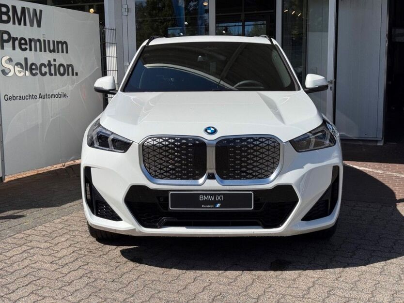 BMW iX1 6.900 km 63.969 € Hainburg 63512