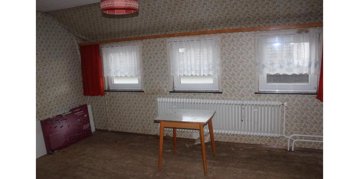 Einfamilienhaus Haigerloch - 8 Zimmer, 180 m&sup2;, 340.000&euro; | Angebot:25099207