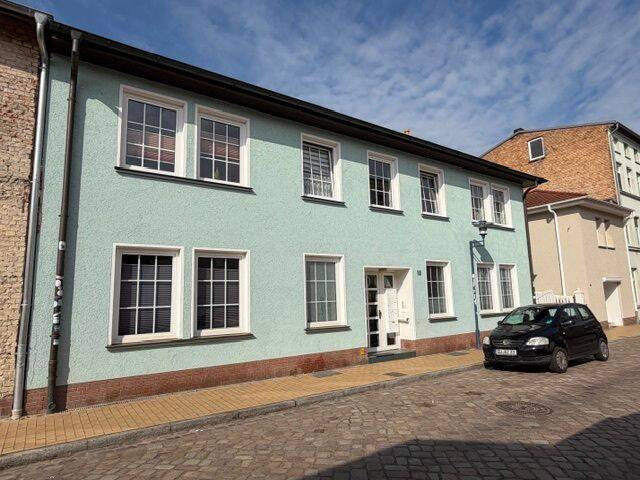 Mehrfamilienhaus, Wohnhaus Güstrow - 314.000&euro; | Angebot:26392099