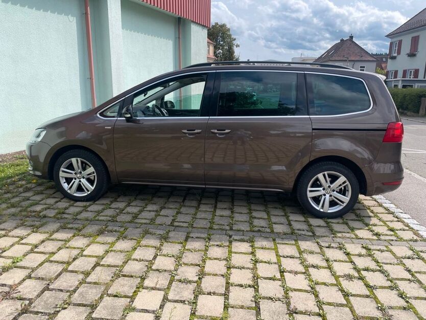 VW Sharan 314.000 km 7.400 € Vi 78050