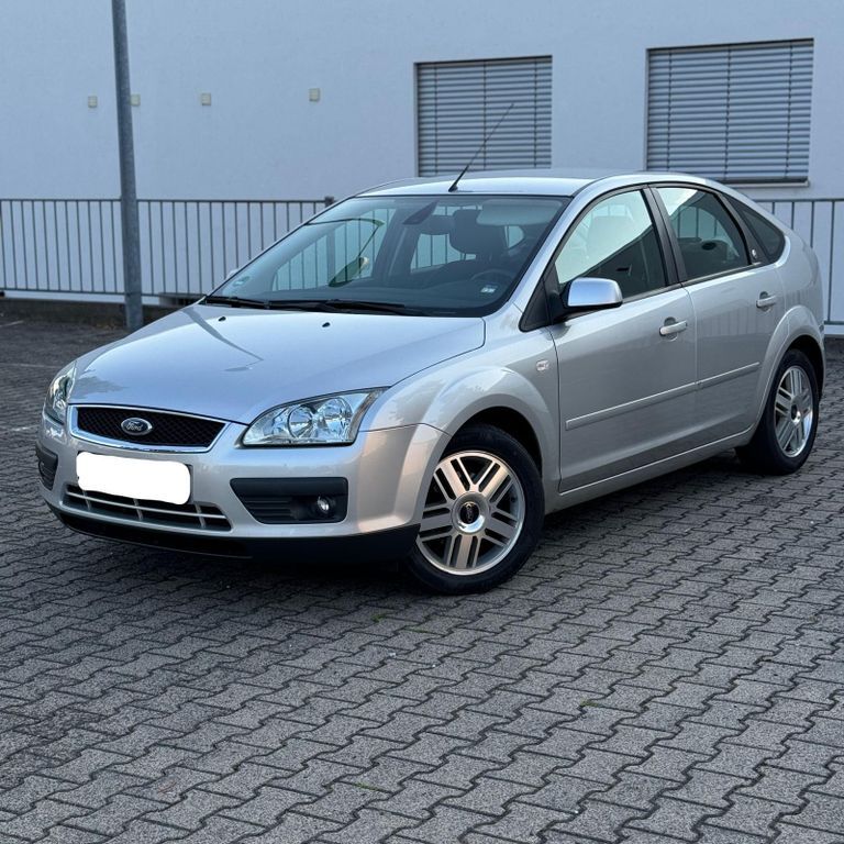 Ford Focus 82.450 km 4.750 € Wiesbaden 65185