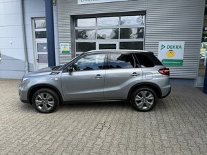 Suzuki Vitara 1.4 Comfort Hybrid +Navi+RCam+Sitzhzg+ 48.519 km 16.450 &euro; Meerbusch 40667