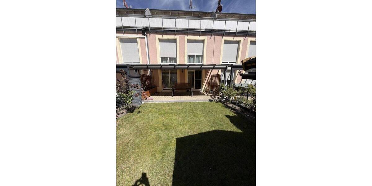 Reihenmittelhaus Feucht - 5 Zimmer, 165 m&sup2;, 2.300&euro; | Angebot:26778559
