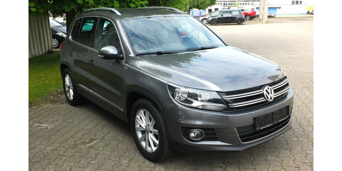 VW Tiguan LIFE BMT NAVI AHK PARKPILOT SHZ BLUETOOTH 124.710 km 12.304 &euro; Köln 50858