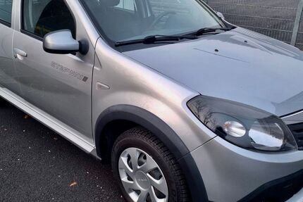 Dacia Sandero 127.500 km 3.999 &euro; Dresden 01217