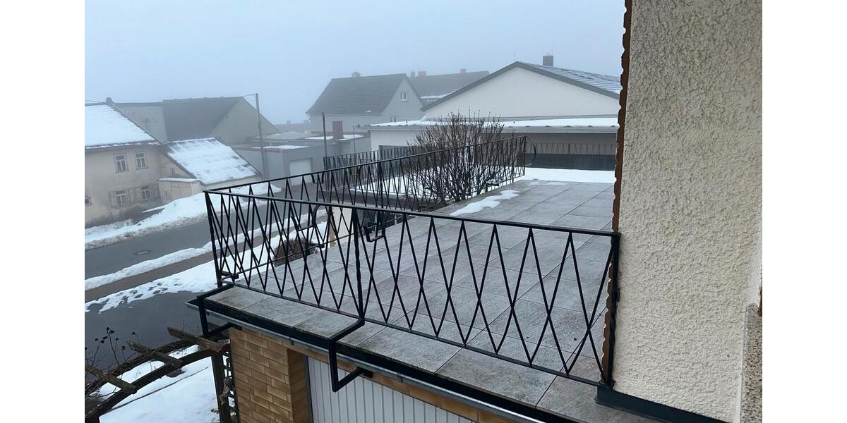 Einfamilienhaus Burkardroth - 6 Zimmer, 180 m&sup2;, 1.200&euro; | Angebot:26628083